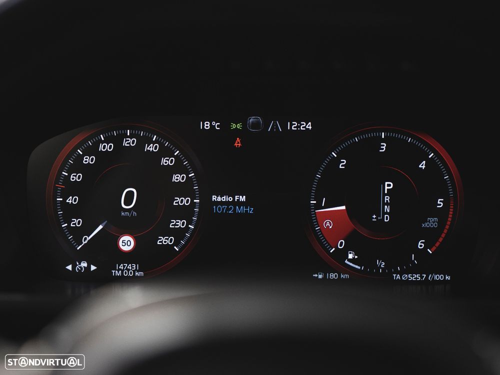 Volvo XC 90 2.0 D4 R-Design - 21