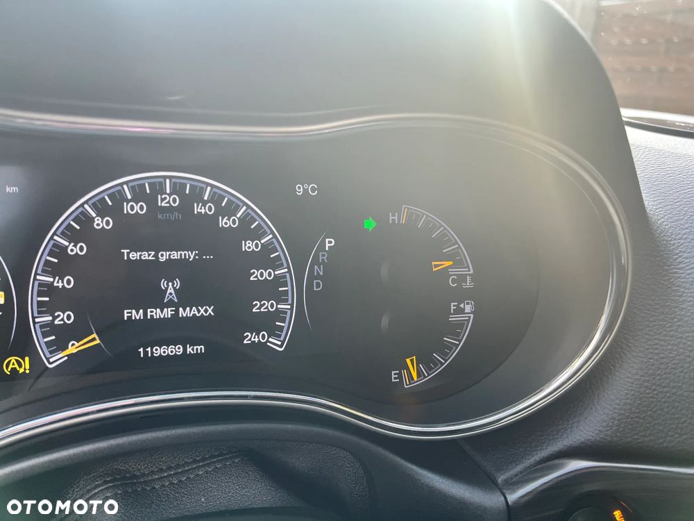 Jeep Grand Cherokee - 17