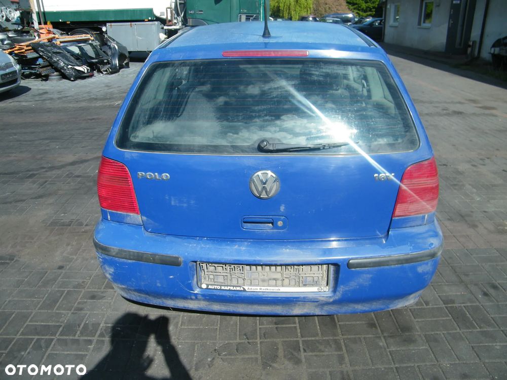 Volkswagen Polo III FL (6N2) (99-01r.) 1.4 B 100 KM. Silnik AUB Skrzynia ETC lakier 1C/A5C .Cały na części.GWARANCJA !!! Przód Tył Zestaw Komplet Drzwi Klapa Zderzak Błotnik Maska Grill Atrapa Szyba Pas Lampa Lusterko Boczki Fotel Kanapa Kokpit Deska Rozdzielcza Przełącznik Włącznik Sterownik Przewody Wiązka Instalacja Moduł Komputer Czujnik Listwa Pompa Alternator Wtryski Głowica Rozrusznik Kompresor Sprzęgło Dwumas Silnik Skrzynia ABS Klimatyzacji Paliwa Wspomagania Kolektor Turbina Przepustnica Zawór Chłodnica Koło Hak Belka Sanki Zawieszenie Mcpherson Półoś Amortyzator Wydech Tłumik Zacisk Most - 3