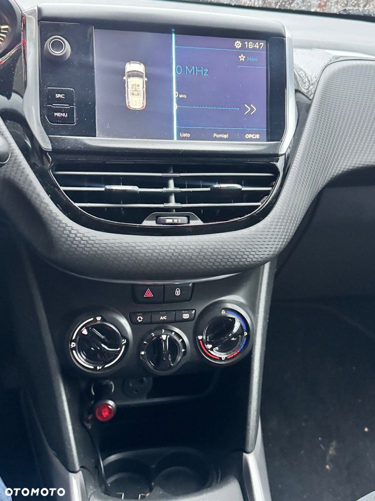 Peugeot 2008 1.6 BlueHDi Style - 15