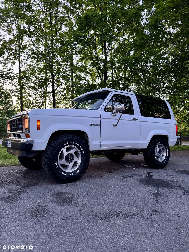 Ford Bronco - 28