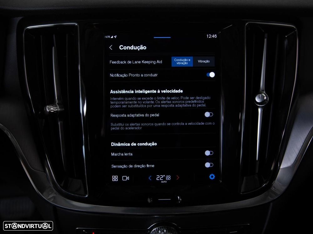 Volvo V60 2.0 T6 AWD TE Essential - 22