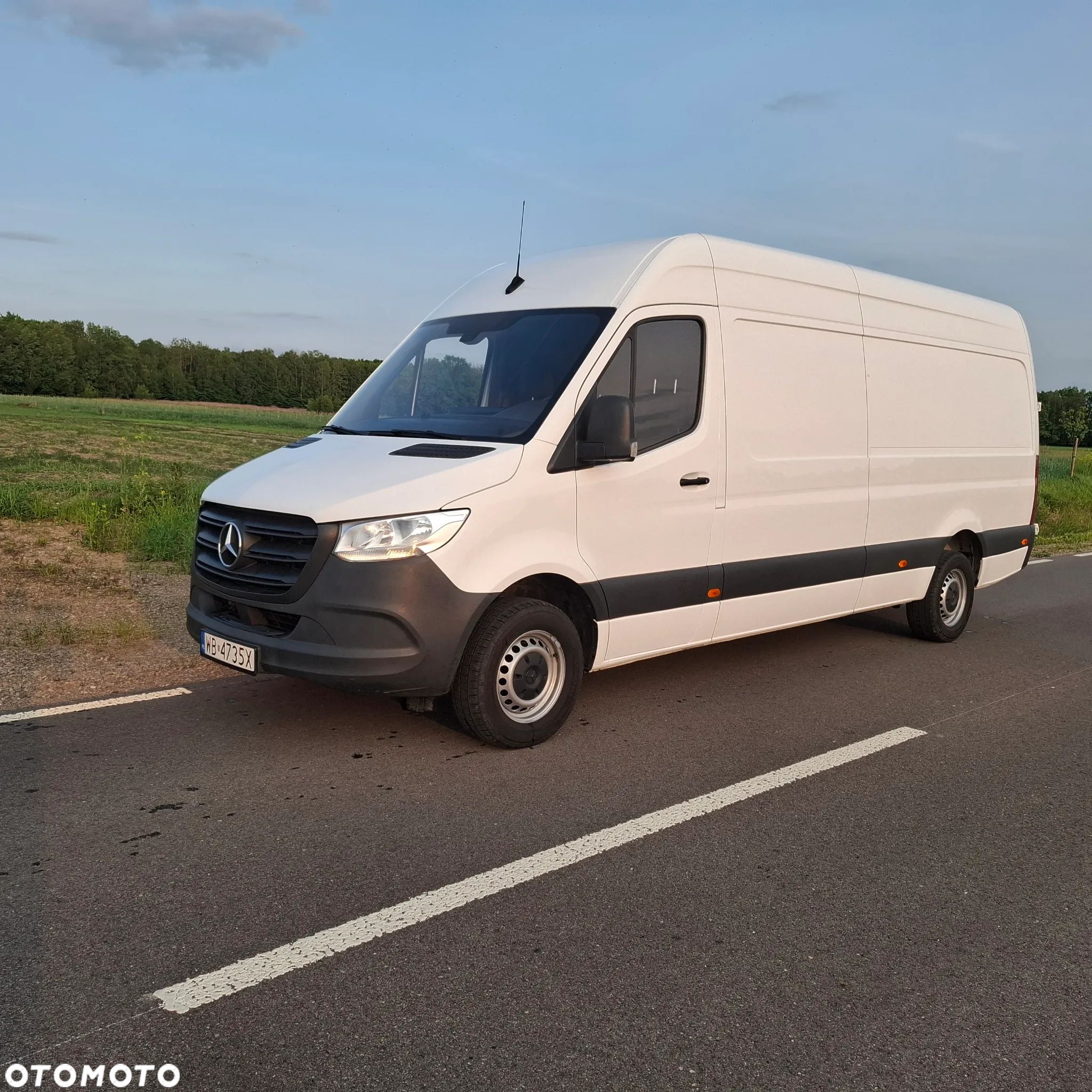 Mercedes-Benz Sprinter - 1