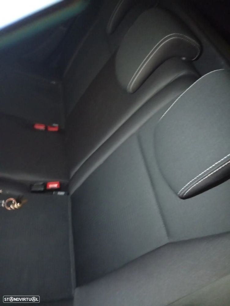 Renault Clio Sport Tourer - 16