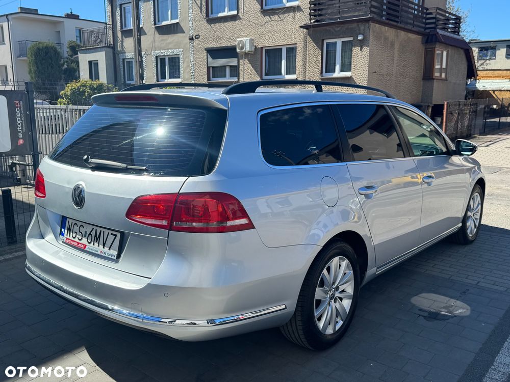 Volkswagen Passat 1.6 TDI Comfortline - 16