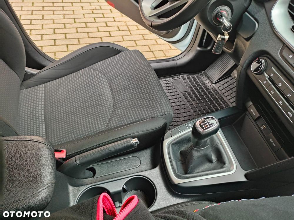 Kia Ceed 1.6 CRDi mHEV L Business Line - 16