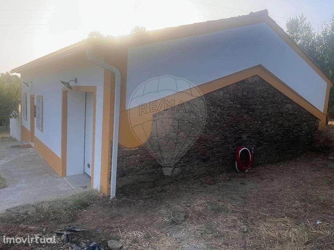 Moradia T2 para venda - Grande imagem: 3/33