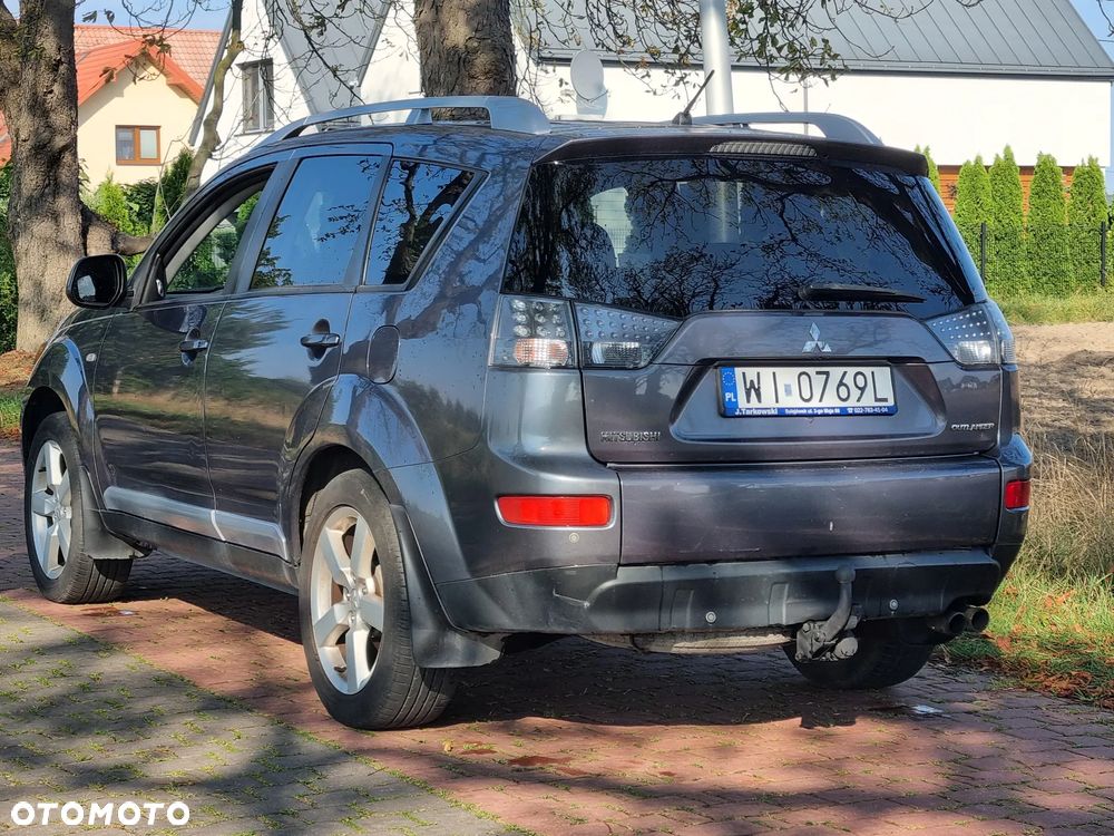 Mitsubishi Outlander 2.0 DID Invite SE - 13