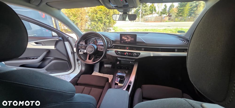 Audi A4 Avant 40 TFSI S tronic - 37
