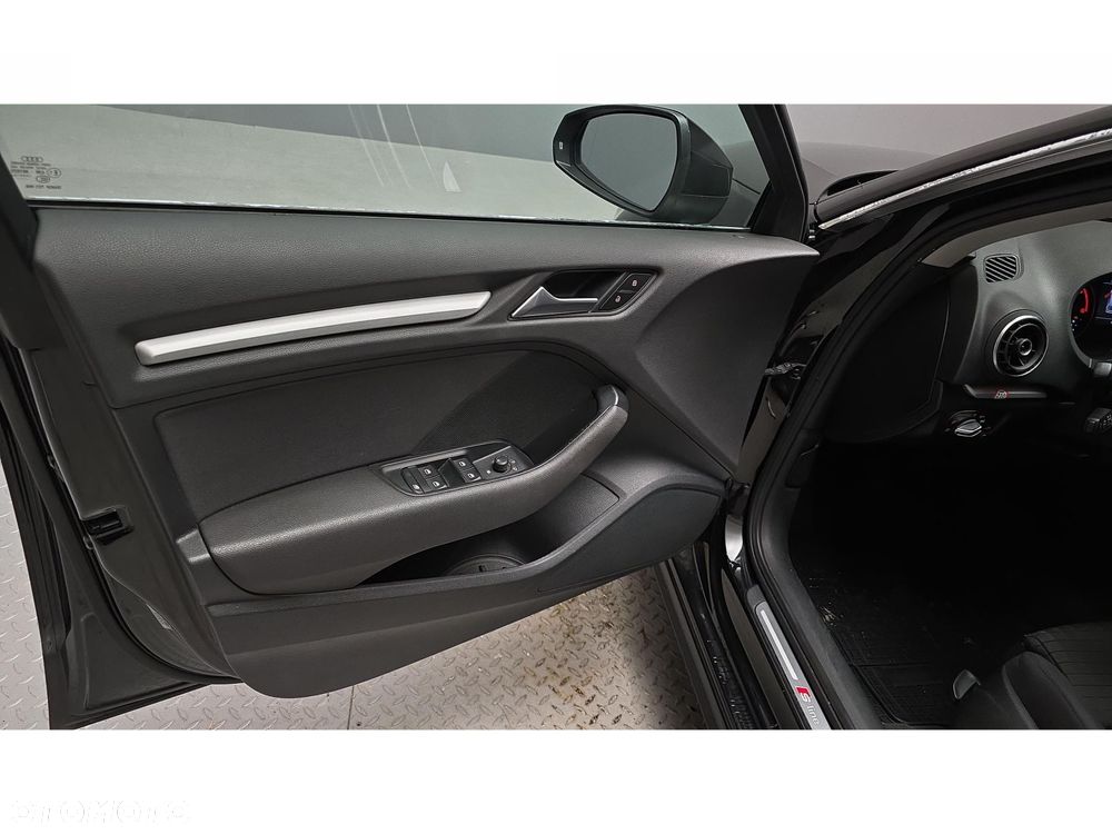 Audi A3 Sportback - 17