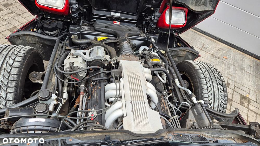 Chevrolet Corvette - 11