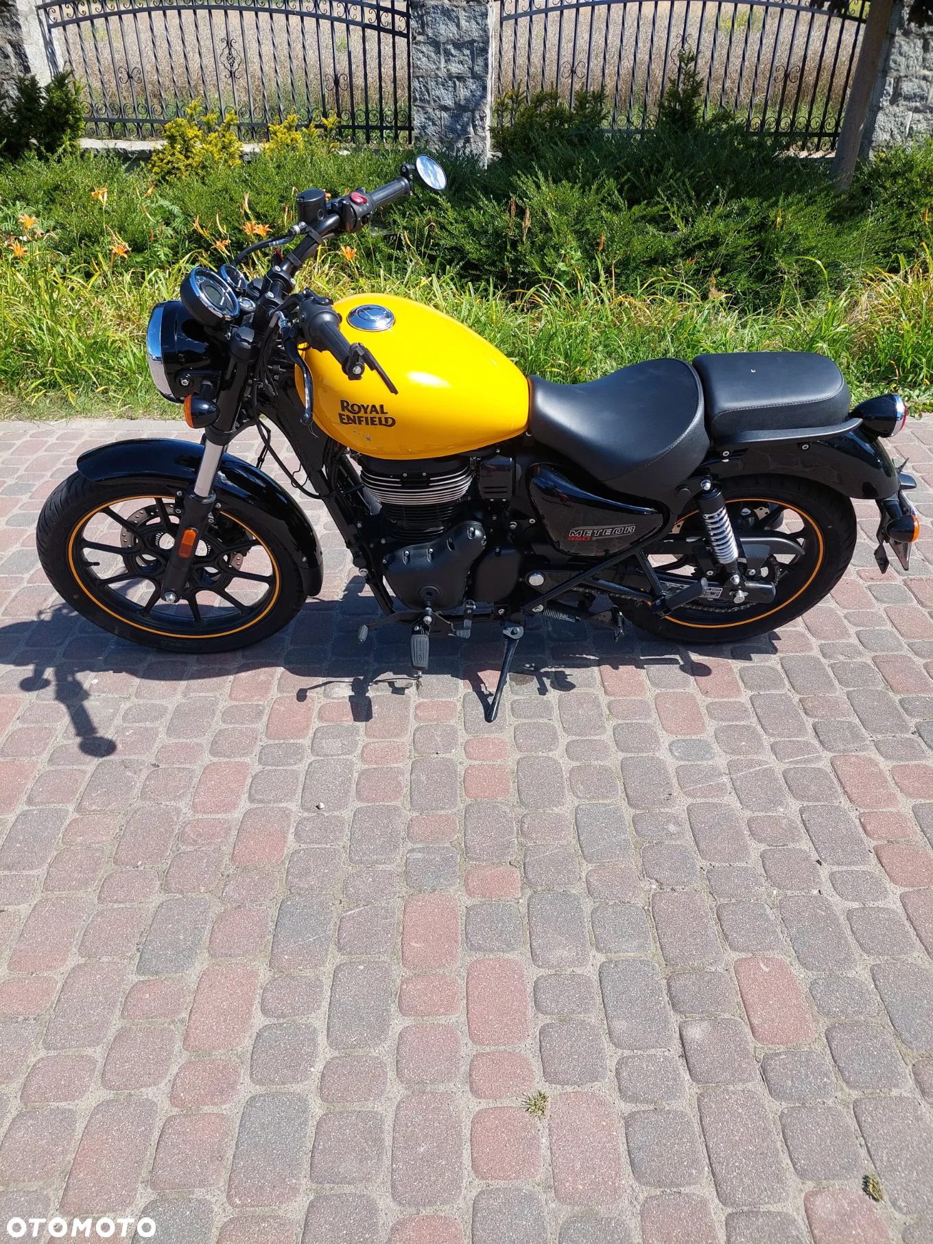 Royal Enfield Meteor - 2