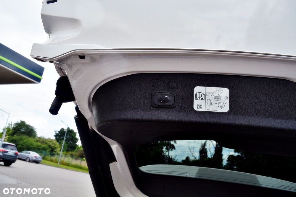 Ford Kuga 1.5 EcoBoost FWD ST-Line ASS MMT6 - 10
