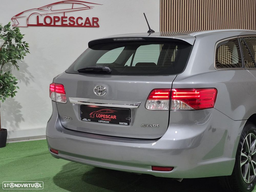 Toyota Avensis SW 2.0 D-4D Exclusive - 7