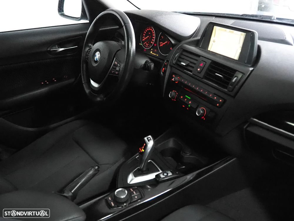 BMW 118 dA Pack M - 14