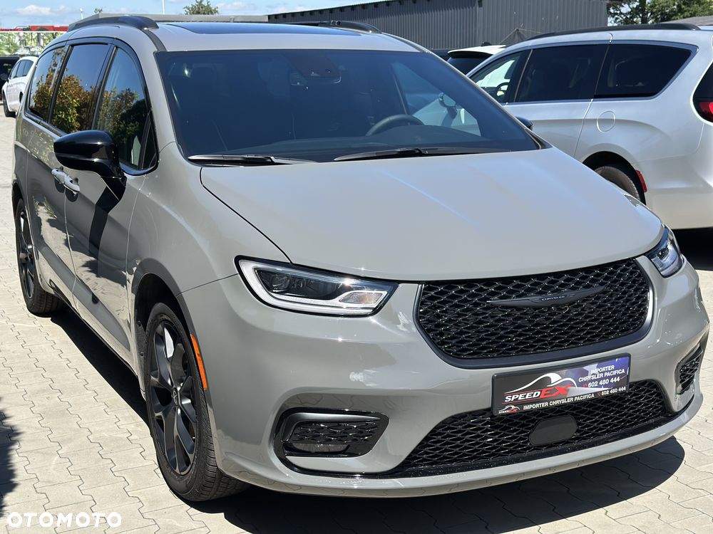 Chrysler Pacifica - 6
