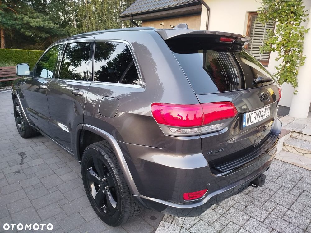 Jeep Grand Cherokee - 14