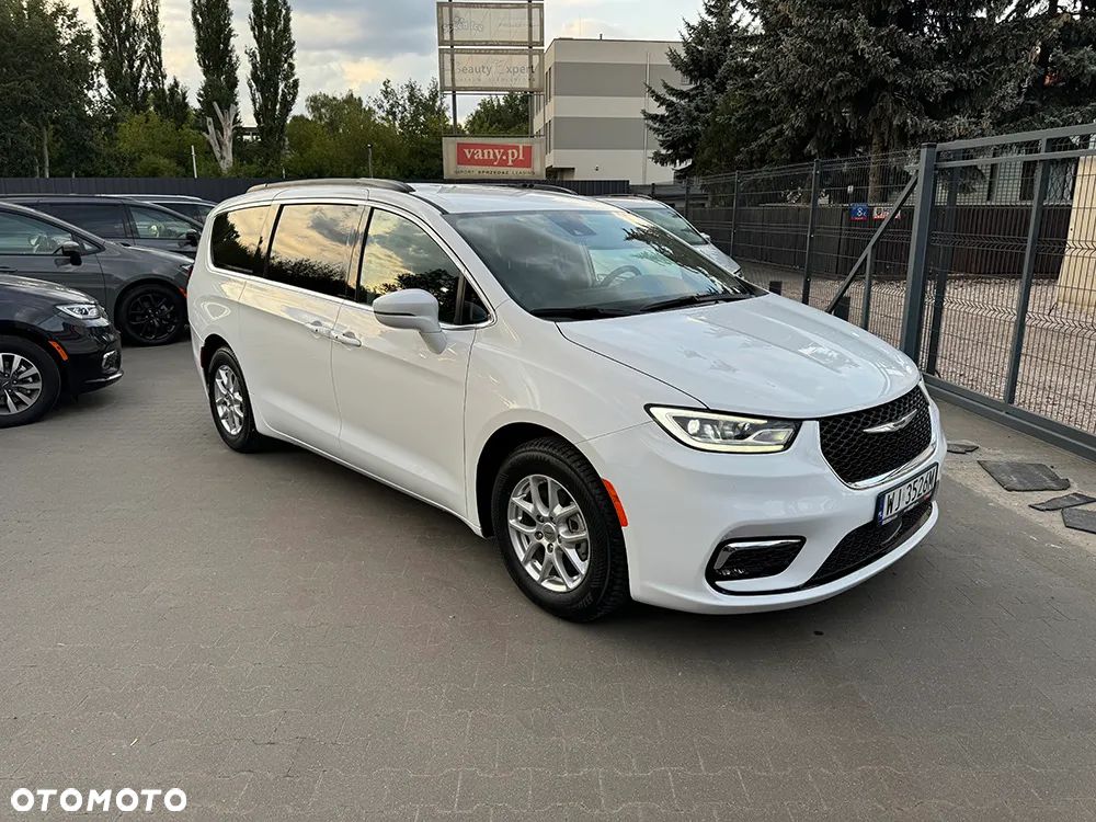 Chrysler Pacifica - 23