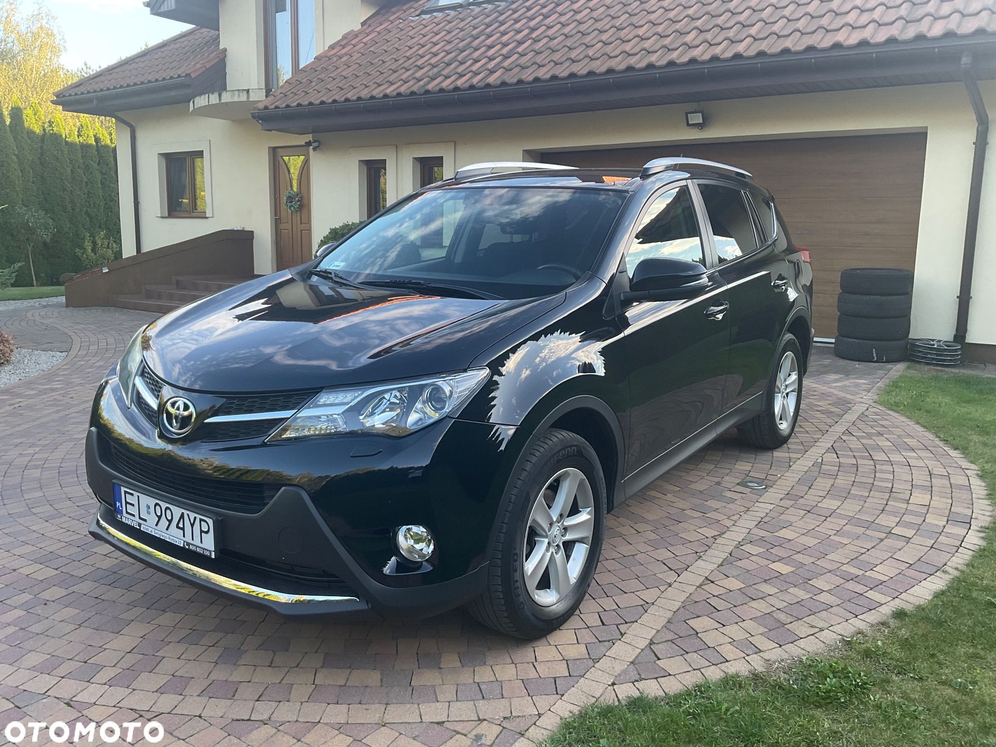 Toyota RAV4 - 1