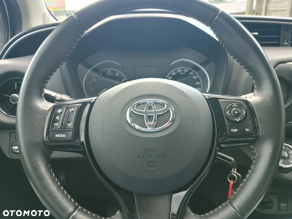 Toyota Yaris 1.5 Life - 13