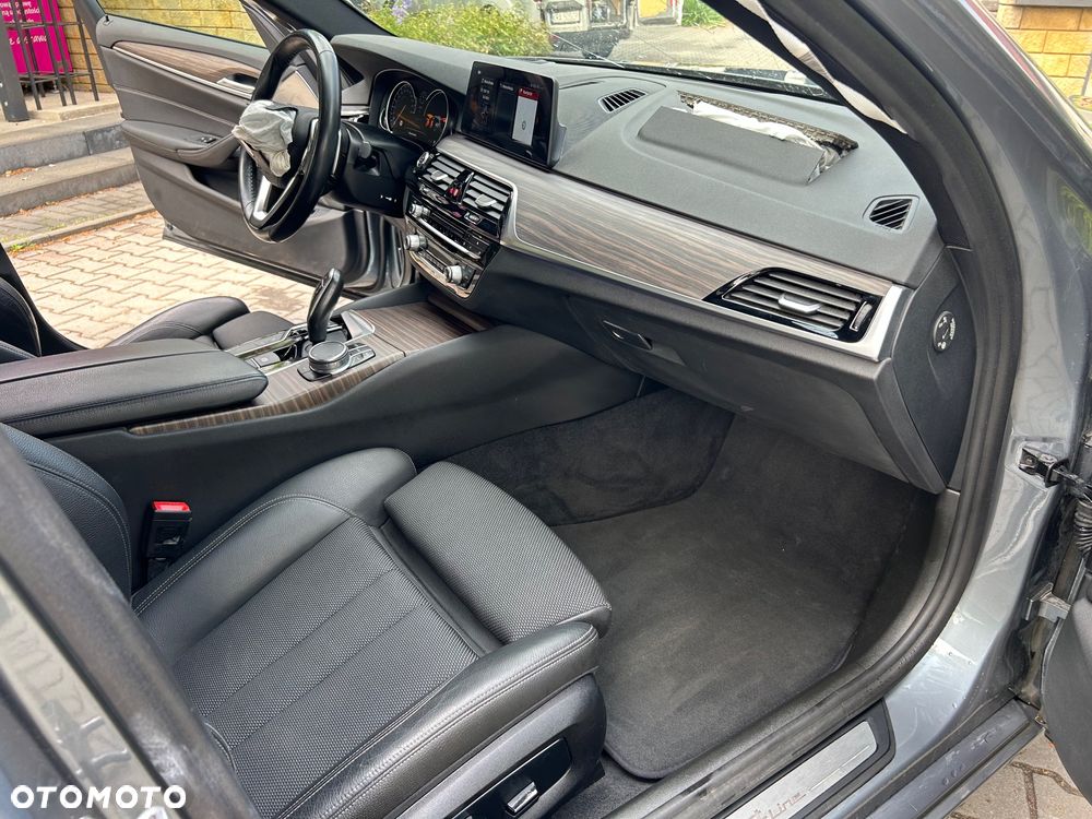BMW Seria 5 520d xDrive Sport Line - 23