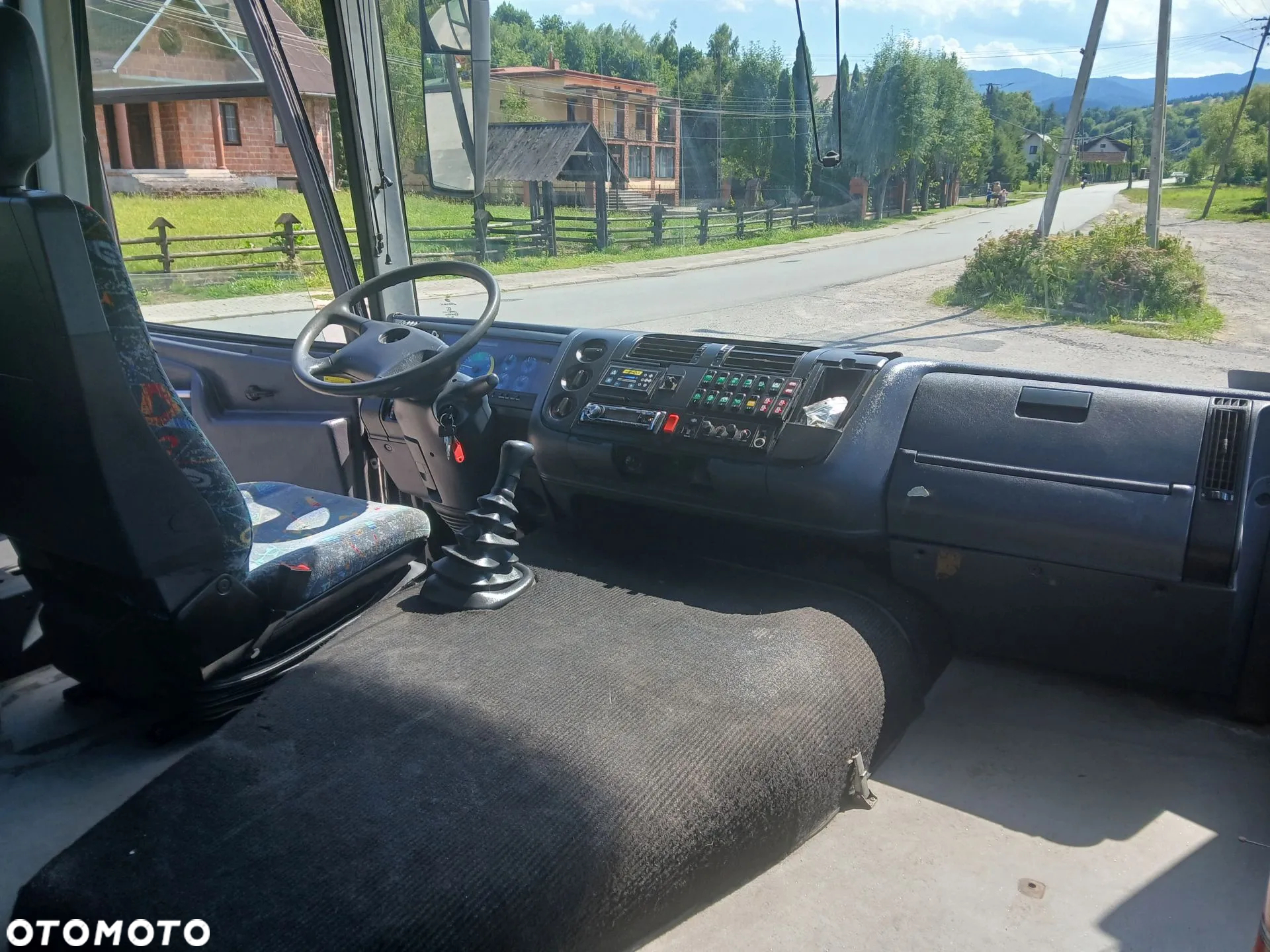 Mercedes-Benz 1223 L - 13