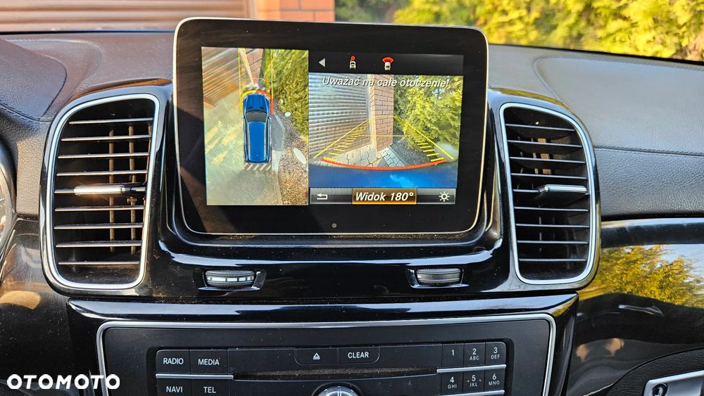 Mercedes-Benz GLS - 38