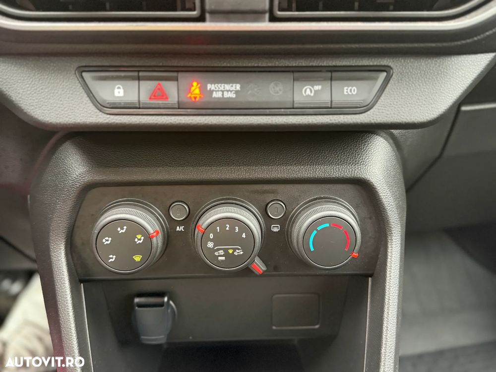 Dacia Logan TCe 90 MT6 Comfort - 14