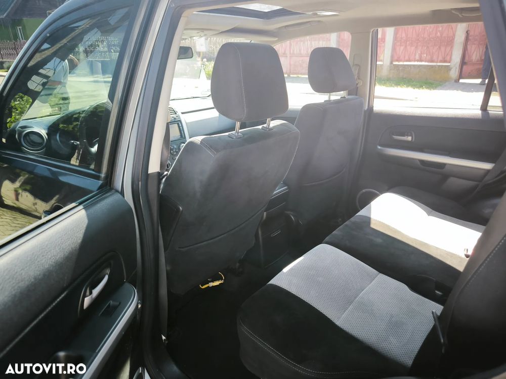 Suzuki Grand Vitara 1.9 DDIS JLX-ES - 12