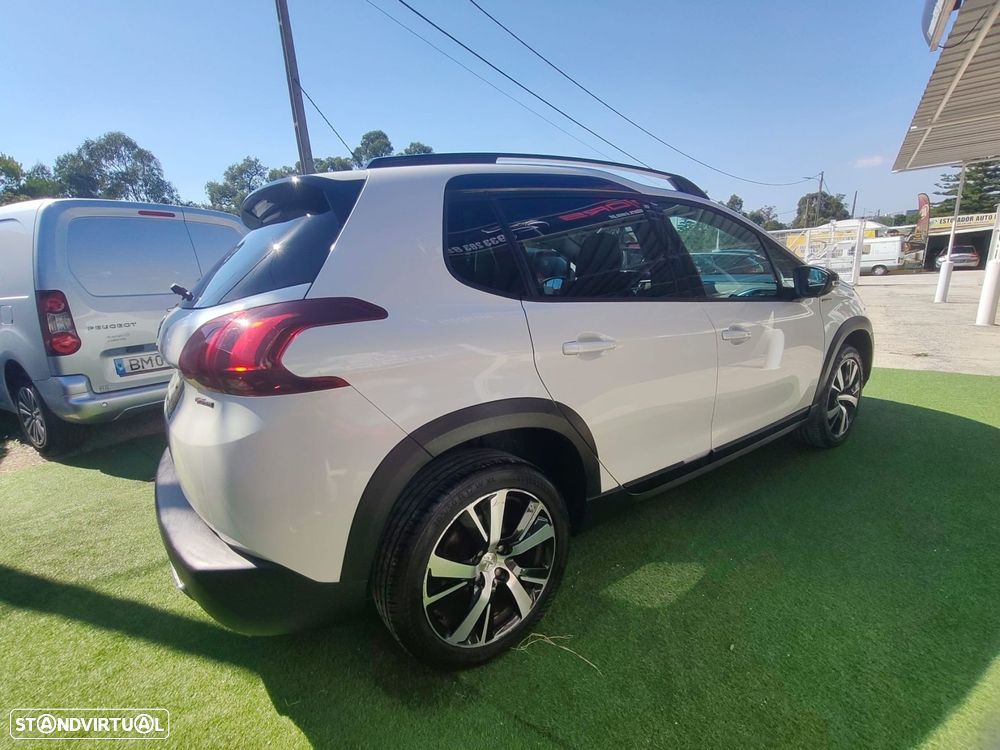 Peugeot 2008 1.2 PureTech GT Line - 4