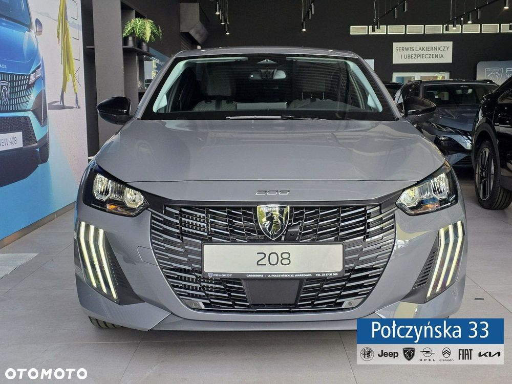 Peugeot 208 - 8
