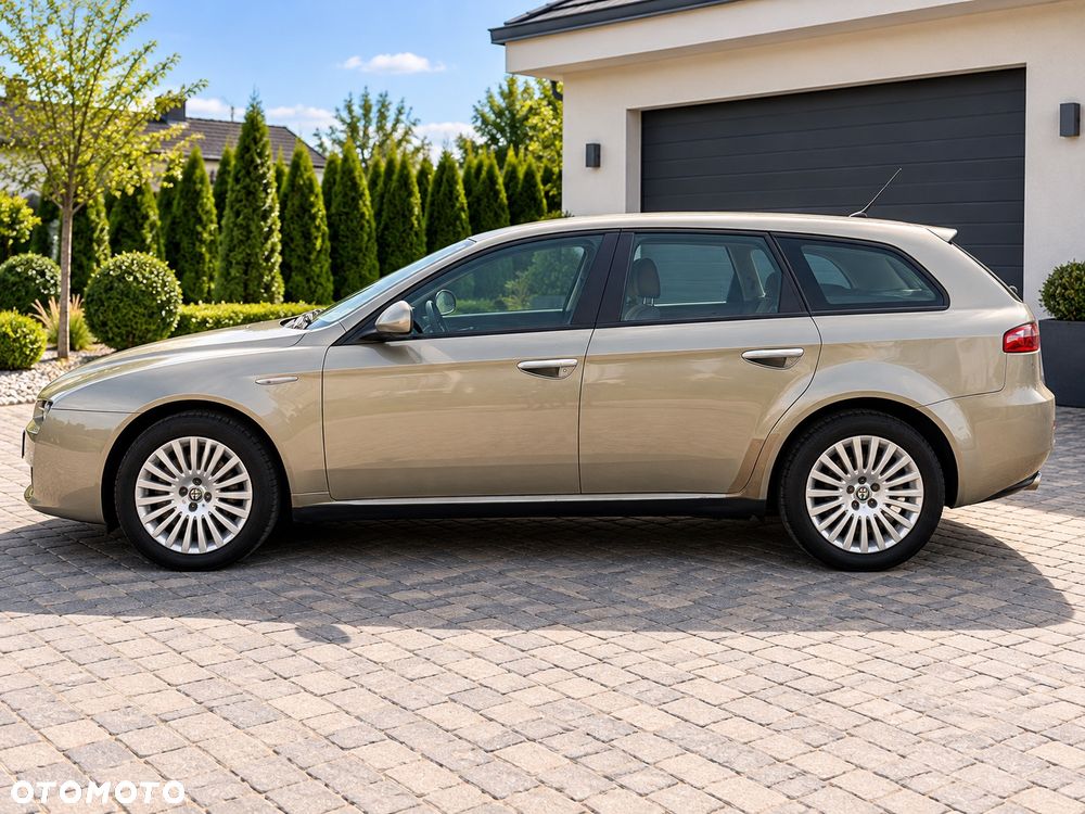 Alfa Romeo 159 2007 photo 2