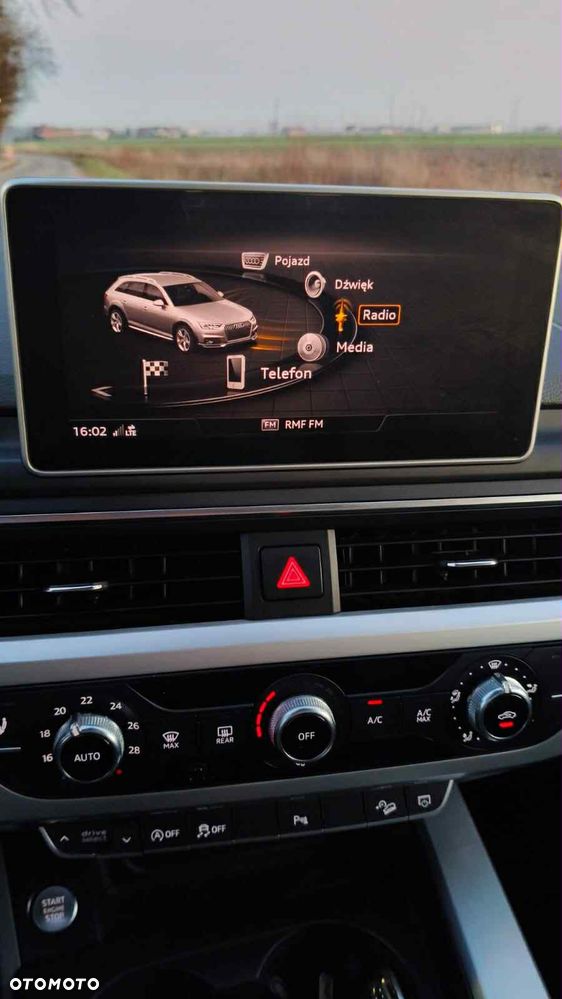 Audi A4 Allroad - 12