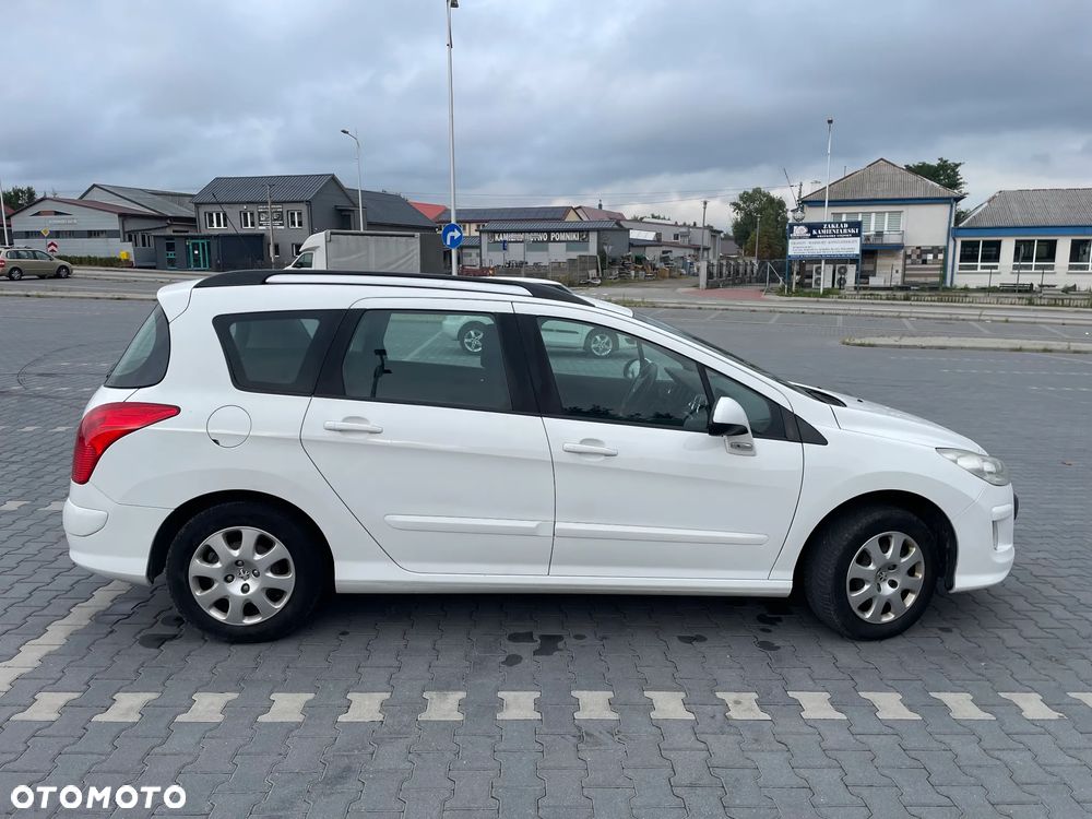 Peugeot 308 - 8
