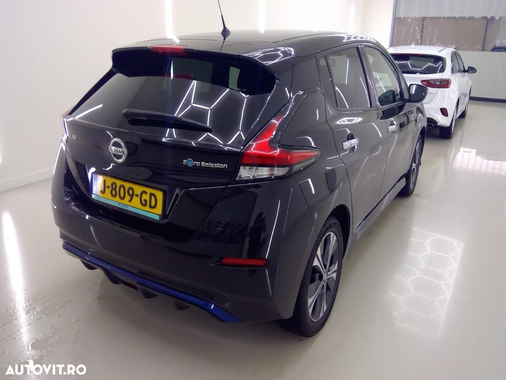 Nissan LEAF 62 kWh e+ N-Connecta - 4