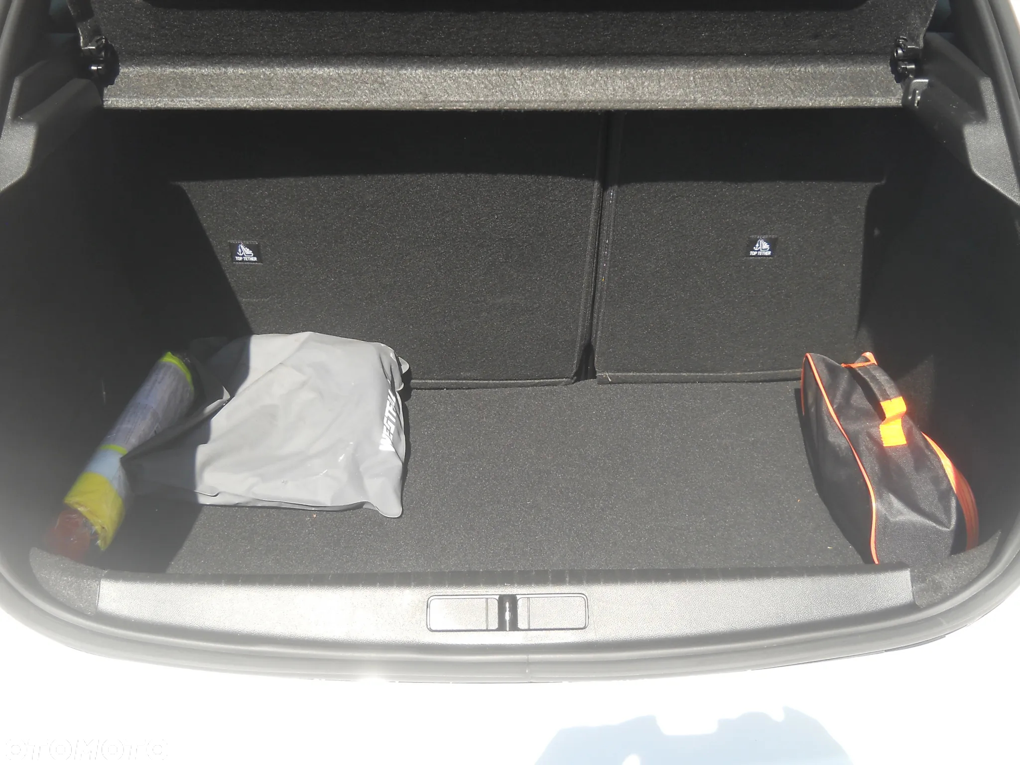 Peugeot 208 1.5 BlueHDi Allure Pack S&S - 8