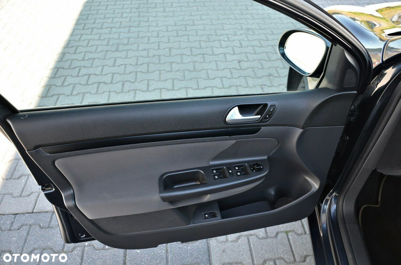 Volkswagen Golf - 14