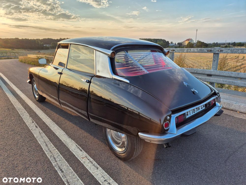 Citroën DS - 7