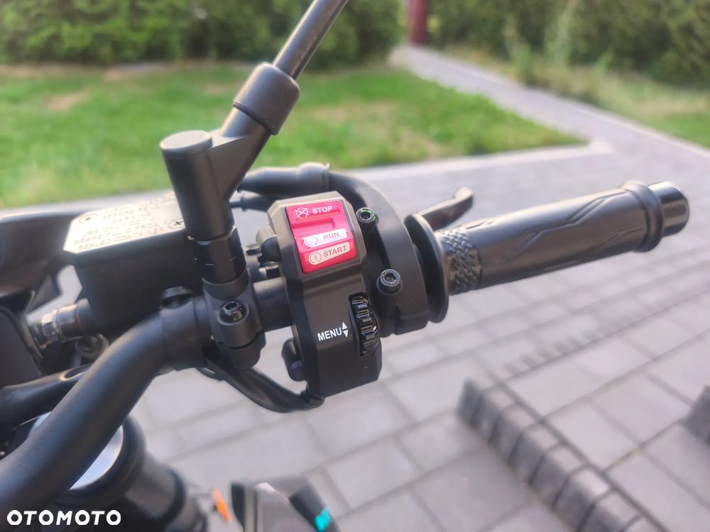 Yamaha MT - 27