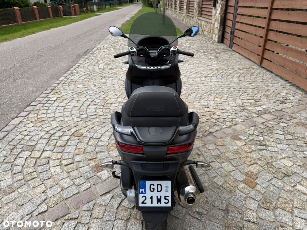 Piaggio MP-3 - 13