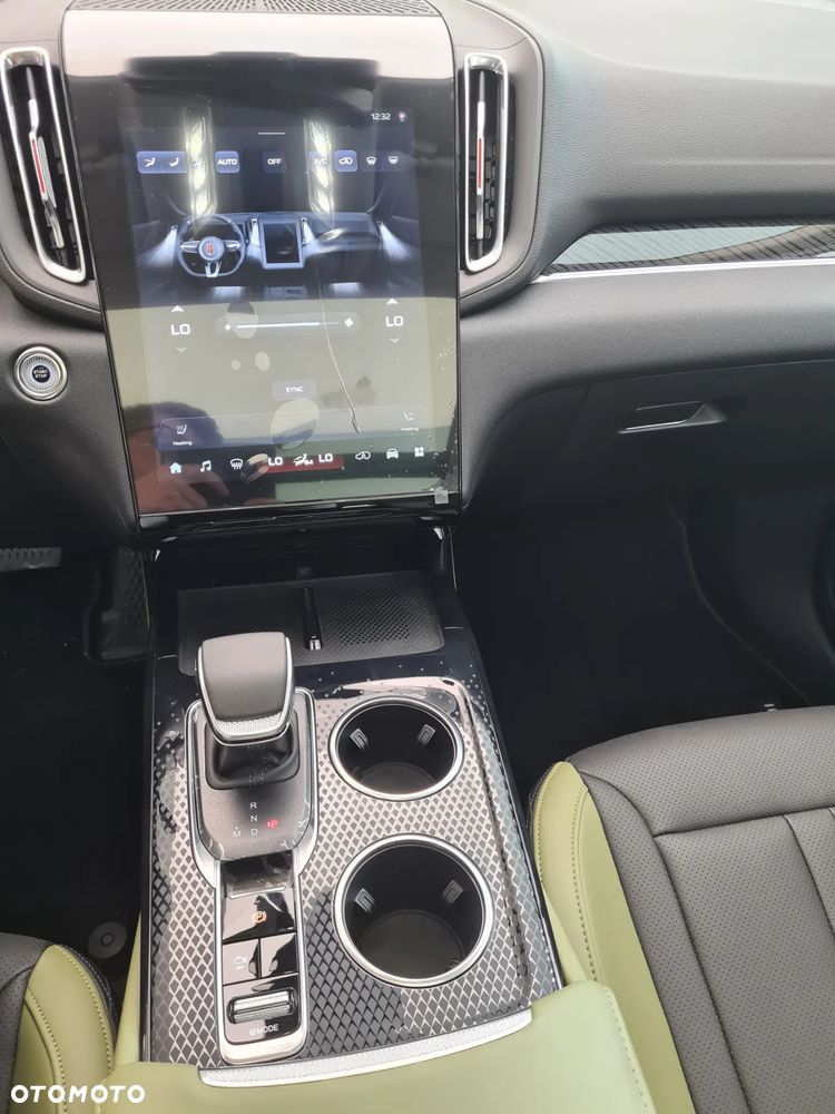 Hongqi HS3 1.5T FWD - 20