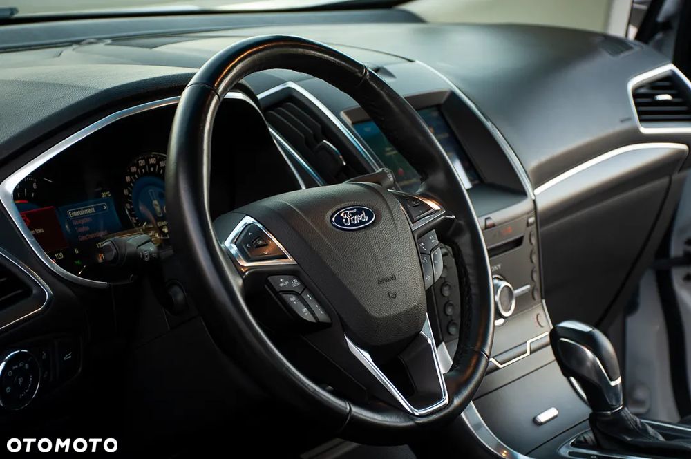 Ford Edge 2.0 TDCi Twin-Turbo 4WD ST-Line - 19
