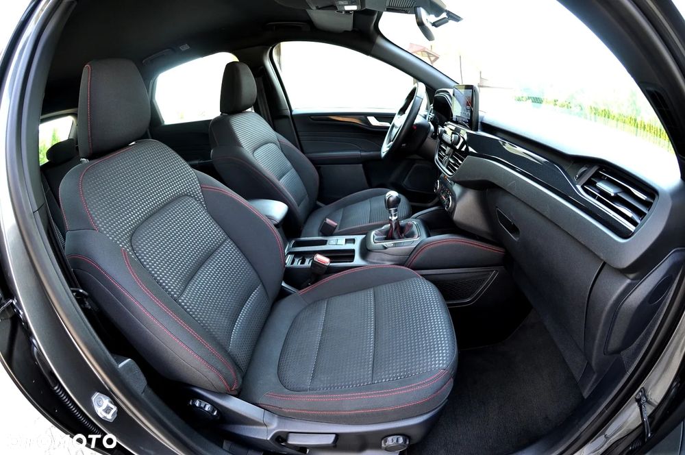 Ford Kuga 1.5 EcoBoost FWD ST-Line - 19