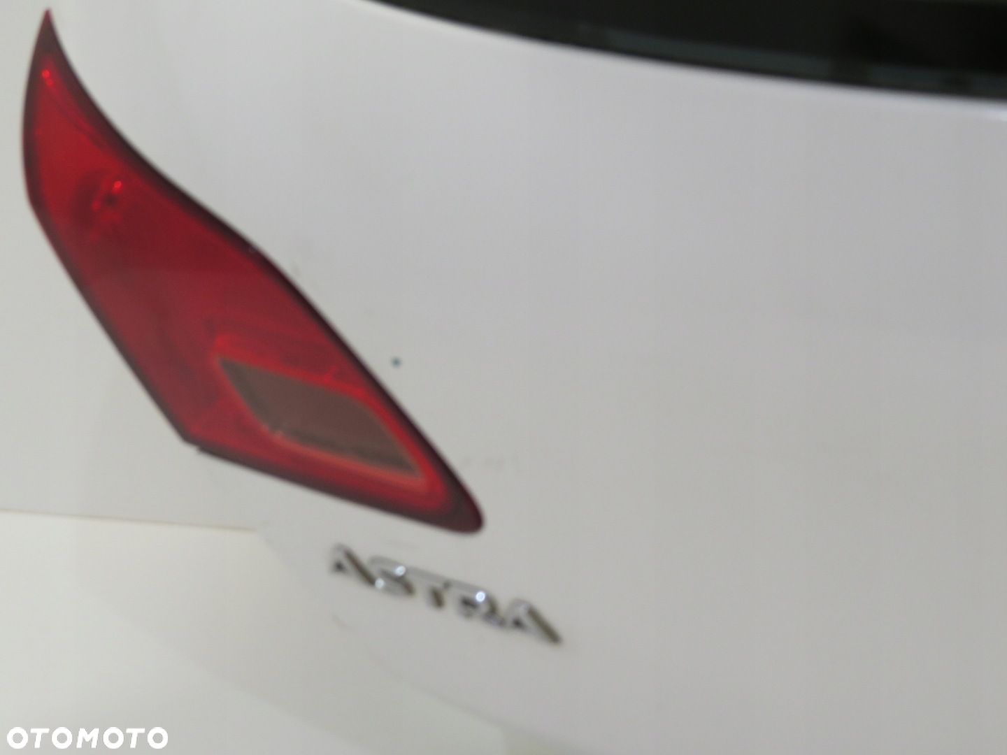 KLAPA BAGAŻNIKA TYŁ OPEL ASTRA J 09-12R - 4