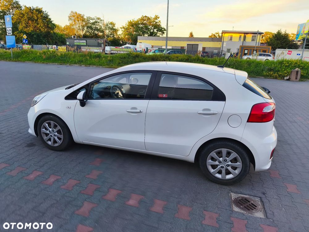 Kia Rio 1.2 Business Line - 3