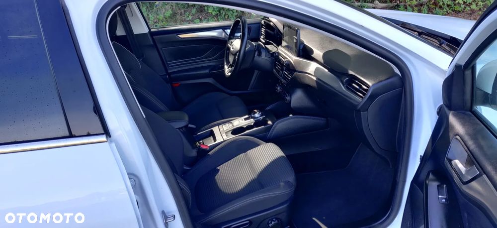 Ford Focus 1.0 EcoBoost Titanium - 10