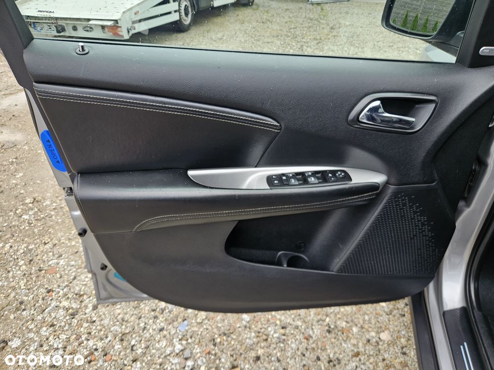 Fiat Freemont 2.0 Multijet 16V DPF Urban - 32