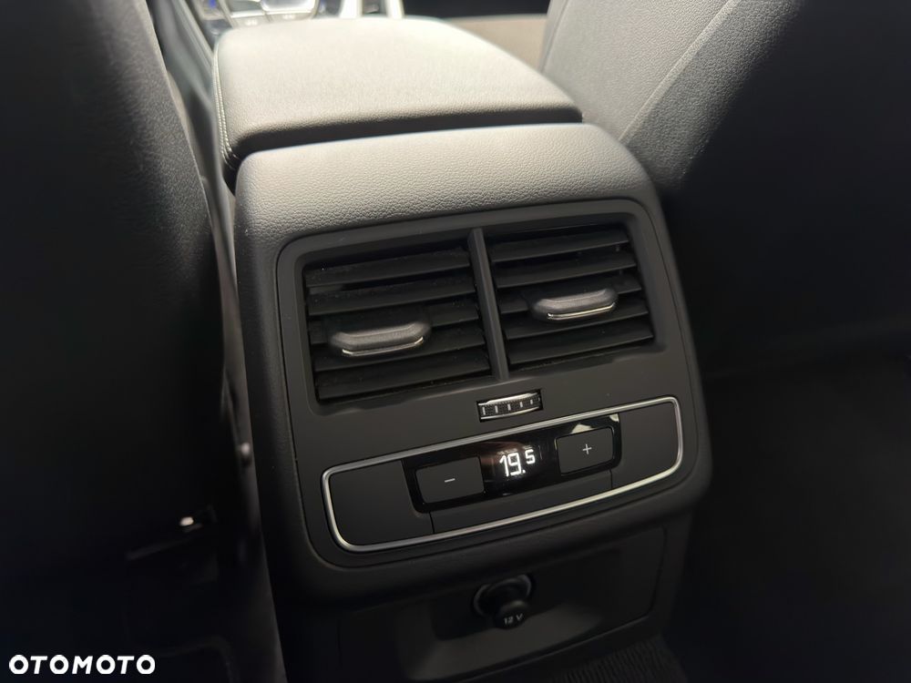 Audi A4 Avant 35 TFSI mHEV S Line S tronic - 39
