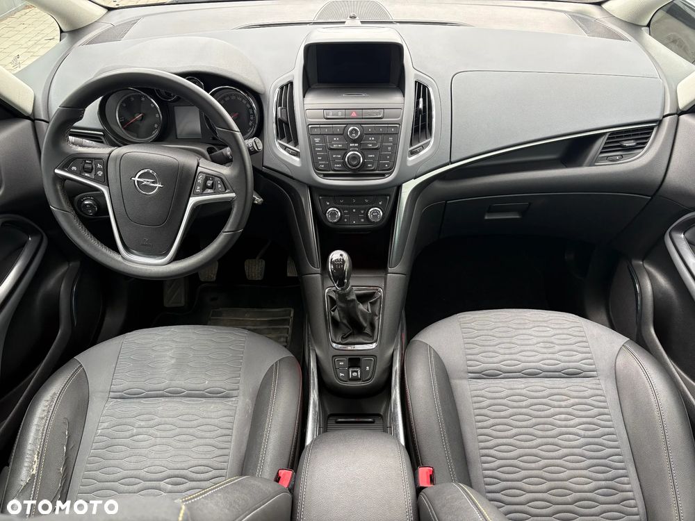Opel Zafira - 9