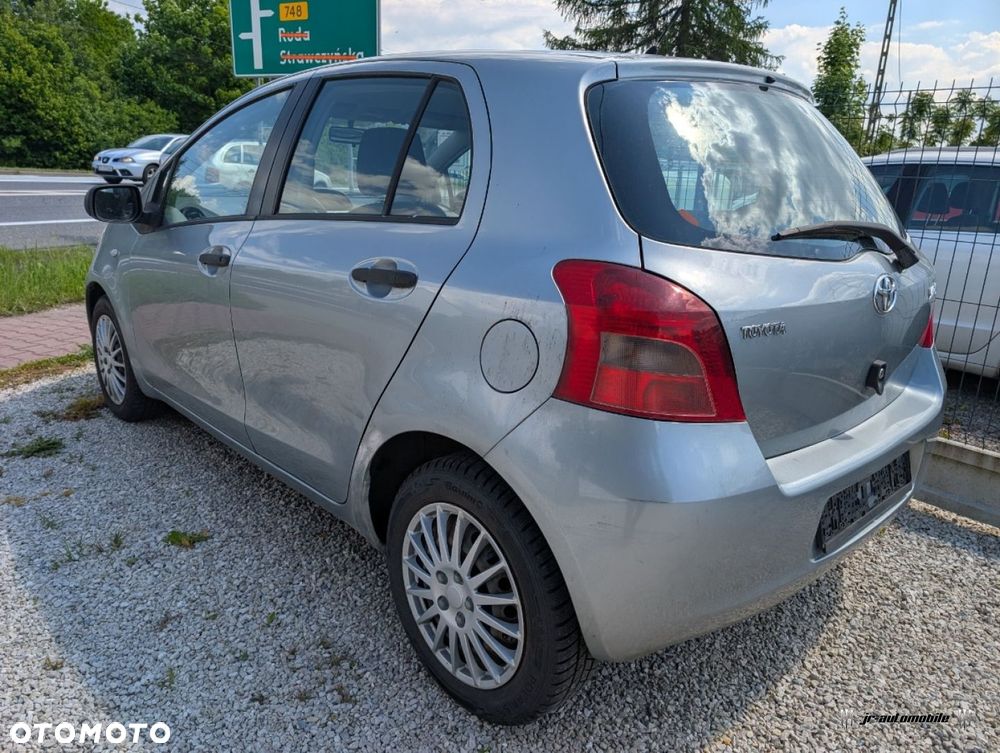 Toyota Yaris - 5